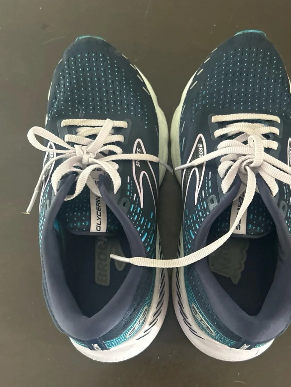 Brooks Women’s Navy and Teal Running Sneakers